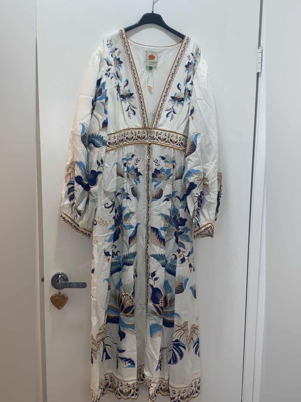 NWOT Sold Out FARM Rio Mystic Blue Lotus Maxi Dress Blue White Beige - Picture 5 of 13